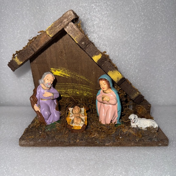 Vintage Italian Nativity Set - Picture 1 of 7